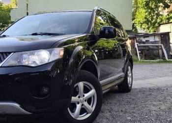 Mitsubishi Outlander 2. 7 osób. Rockford Fosgate. 2.0 Di-D 140 km 2009r.