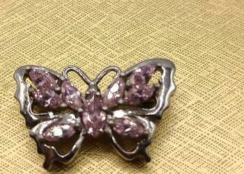 BIŻUTERIA BROSZKA PIĘKNA MAŁY MOTYL RÓŻOWE KRYSZTAŁKI CYRKON BIŻUTERIA BROSZKA PIĘKNA MAŁY MOTYL RÓŻOWE KRYSZTAŁKI CYRKON