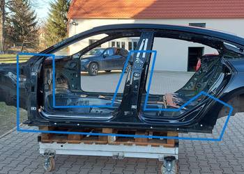 VW Arteon 3G8 2018r SŁUPEK LEWY BOK PRÓG czarny LC9X 