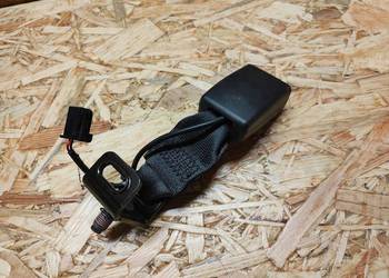 Zapinka Pasa Prawy Tył Opel Karl 42426862