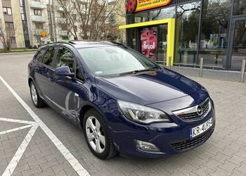 Opel Astra J Sports Tourer 1.7 CDTi 110km