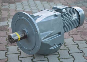 Motoreduktor kołnierzowy 7.5kw. 20obr./min.. Firmy VEM