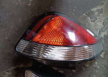 Lampa tył prawa lewa tylna Kia Rio 2 II EU hatchback