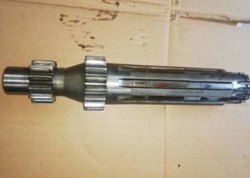 Wałek ZF Fendt 600,610,611,612,614 Case 946, 1046