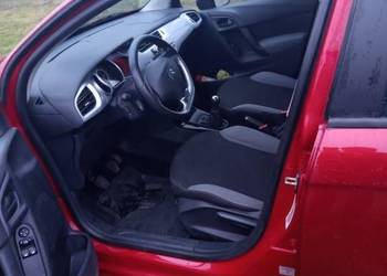 Sprzedam Auto jakim jest Citroen C3 ekonomiczny na dojazdy do pracy.