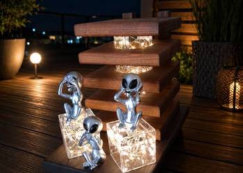 Lampka Dekoracyjna LED Kosmici z Drewna Handmade