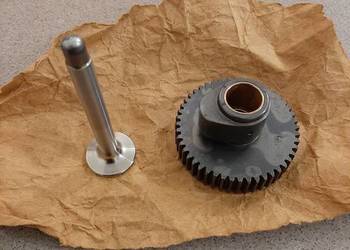 Junak M10 M07 krzywka wydechowa + popychacz NOWE