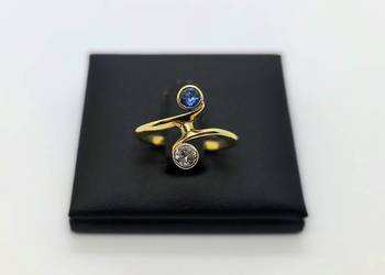 Złoty pierścionek z diamentem i szafirem próby 585 - 2,63g (Rozmiar 10)