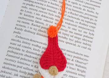 Skrzat wykonany na szydełku brelok zawieszka zakładka do książki