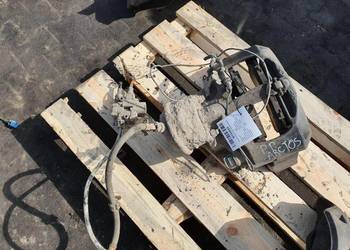 ZACISK HAMULCOWY PRZÓD PRAWY MERCEDES ACTROS 1945 A9604200601