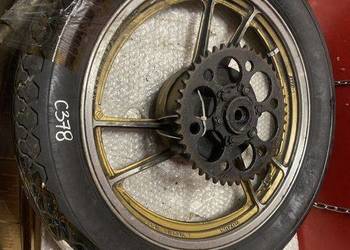 Suzuki GSX 400 tylne koło felga opona ośka C378 Suzuki GSX 400 tylne koło felga opona ośka C378