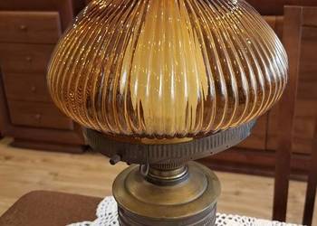 Lampa naftowa