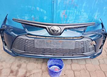 Zderzak przedni Toyota Corolla e21 sedan