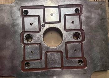 Płyty magnetyczne do mocowanie formy wtryskowej TECHNOMAGNETE