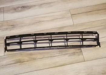 RENAULT LAGUNA II ŚRODKOWA KRATKA ZDERZAKA PRZÓD 000009691 RENAULT LAGUNA II ŚRODKOWA KRATKA ZDERZAKA PRZÓD 000009691