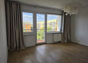 Przestronne 3 pokoje | 62 m² | Duży balkon | Lewityn 5 min | Pabianice, 
