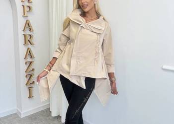 Paparazzi Fashion beżowa asymetryczna narzutka elegancka