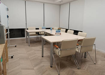 SALA KONFERENCYJNA - SZKOLENIOWA - WARSZTATOWA 26m2 + hol