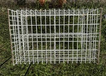 Kosz metalowy na butelki z lat PRL-u Kosz metalowy na butelki z lat PRL-u