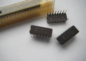 D2118-7 Intel DRAM 1 Bit 16K układ scalony 2118 N.O.S.