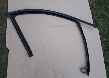 Uszczelka listwa zgarniająca ramy drzwi prawy przód Renault Megane III HB