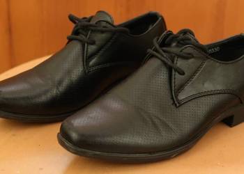Buty wizytowe (pantofle) dla chłopca firmy BECKETT rozm. 33