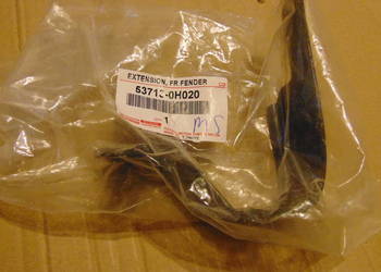 Toyota Aygo mocowanie błotnika 53713-0H020