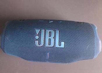 Głośnik jbl charge 6 w unikatowym błękity kolorze