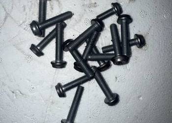 Śruby miski olejowe BMW F900R k83