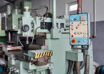 Frezarka uniwersalna FGSV 32 (32.000,00 Netto)