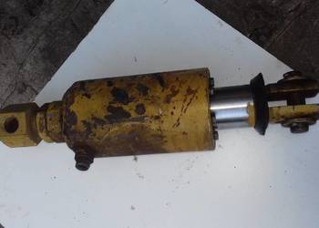 Siłownik przechyłu wózek zremb Siłownik przechyłu wózek zremb