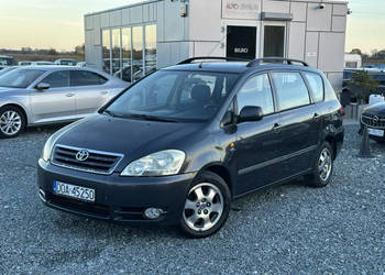 Toyota Avensis Verso 2.0 D-4D 116KM 2001r. 6 osobowa I (1997-2003)