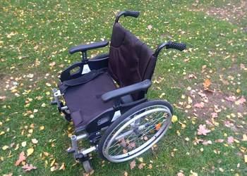 Wózek inwalidzki firmy Vitea Care Premium