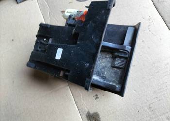 SEAT TOLEDO 2 MK2 POPIELNICZKA GNIAZDO ZAPALNICZKI