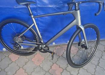 Gravel  - rower szutrowy z włókna węglowego na Twitterze