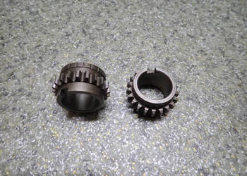 1 SZT. TRYB ZĘBATKA DOLNA ŁAŃCUSZKA ROZRZĄDU SUZUKI DR 650 RS RSE 90-95R