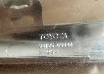 TOYOTA AVENSIS LISTWA CHROM ATRAPY 53126-05030