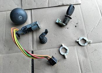 RENAULT CLIO 2 3DDIZEL STACYJKA KOSTKA STACYJKI KOREK BAKU WKŁADKA DRZWI