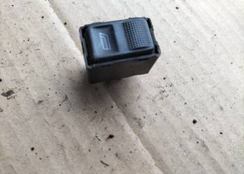 AUDI 80 B4 PRZEŁĄCZNIK PRZYCISK OPUSZCZANIA SZYBY PRAWY PRZÓD 893959855