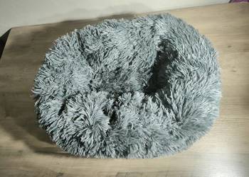 Okragłe legowisko fluffy S podłużne dla psa i kota