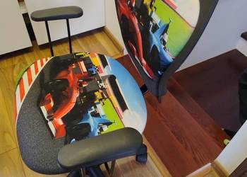 Krzesła dziecięce, bardzo ładne