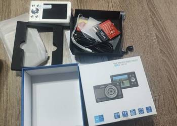 kompaktowy aparat cyfrowy