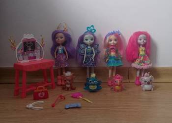 Zestaw lalek Enchantimals z figurkami i akcesoriami (Mattel)