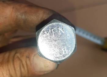 Śruba  m16 80