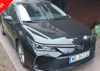 Toyota Corolla E-CVT 1.8 Hybryda Pełna historia FV23% 52.7 tys netto Kamer…