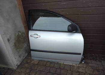TOYOTA COROLLA E12 SEDAN DRZWI PRAWY PRZÓD 199