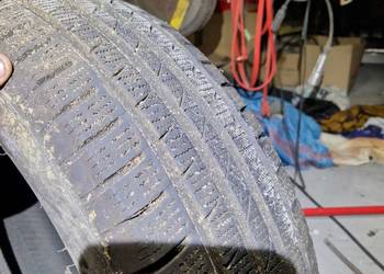 Opona Superia 215x70x15C Opona Superia 215x70x15C