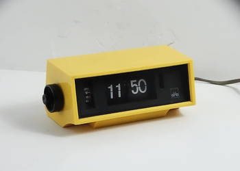Elektryczny zegar klapkowy z lat 70. – 80.