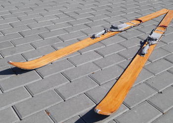 Stare narty jesionowe 168 cm