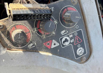 AGCO Massay Ferguson 8480 Przełączniki Przycisk Kabiny Kabinowe
